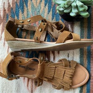 Minnetonka Suede Fringe Wedge Sandals Size 9 EUC